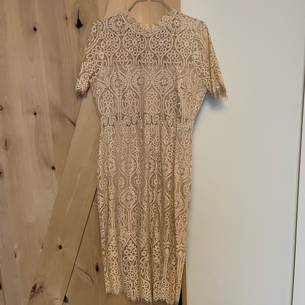 Elegant Lace Midi Dress in Cream